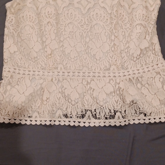 Ann Taylor lace cream top - Picture 3 of 3